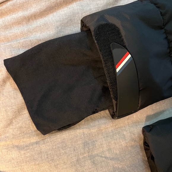 Moncler Camurac Short Down Jacket Size 7 - Picture 4 of 7